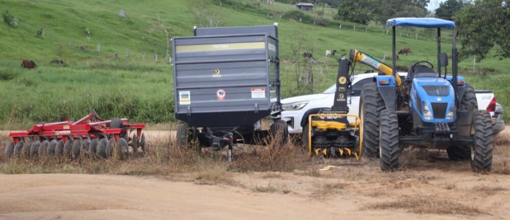 Ismael Crispin viabiliza equipamentos para produtores em Campo Novo de Rondônia
