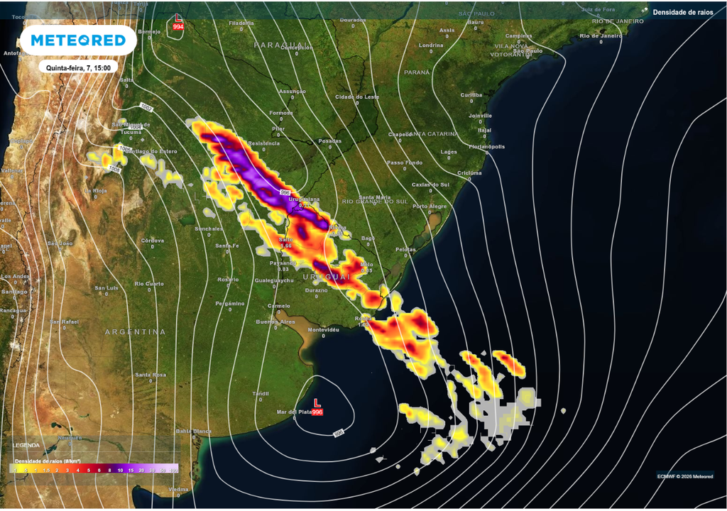 Previsão de formação de ciclone (L) e tempestades severas para quinta-feira (7), segundo o ECMWF.