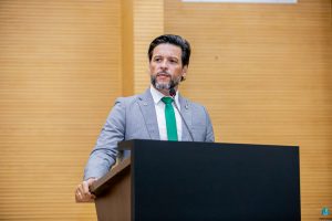 Delegado Camargo vota pela derrubada de veto a projeto que previa kits de higiene para mulheres vulneráveis
