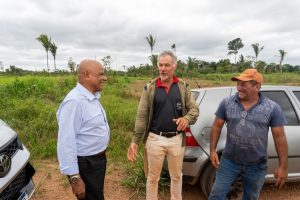 Vereador Pastor Evanildo busca melhorias no acesso e na trafegabilidade para moradores da Ponta do Abunã – Política