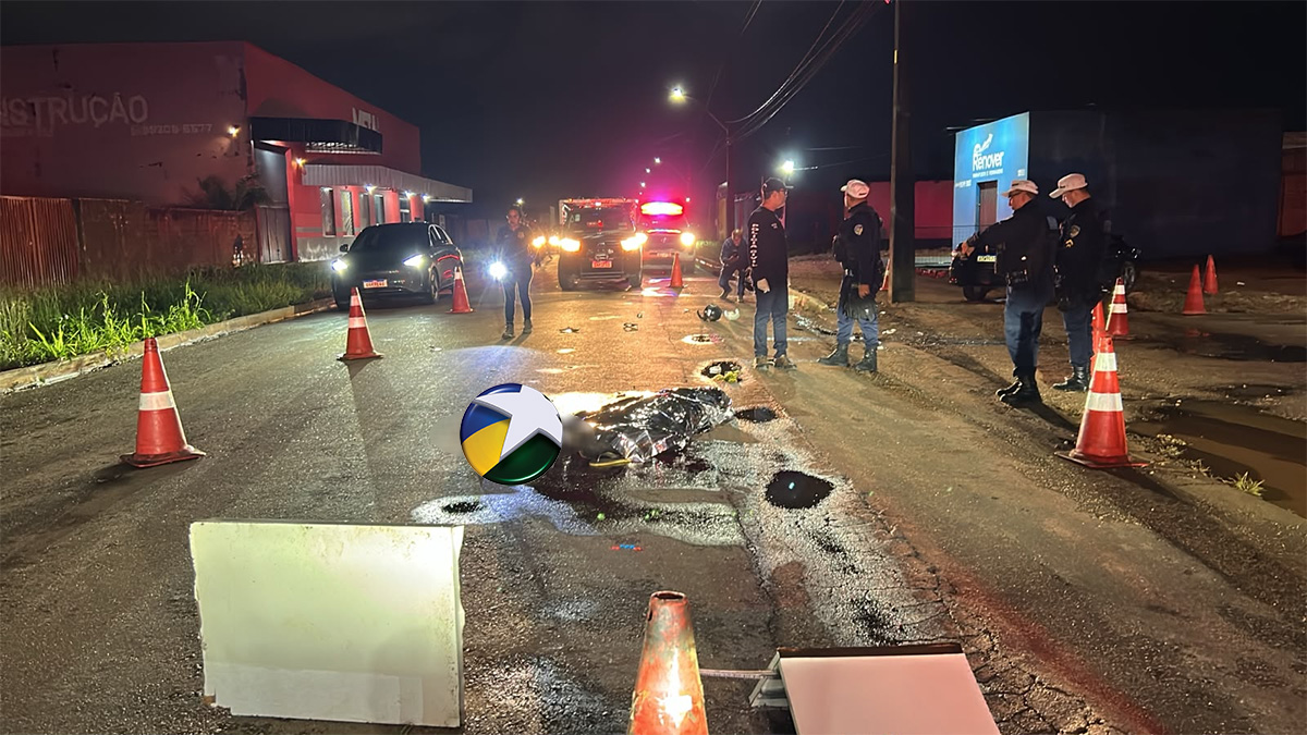 Vídeo: motociclista tenta desviar de homens a cavalo, cai e morre após bater em carro