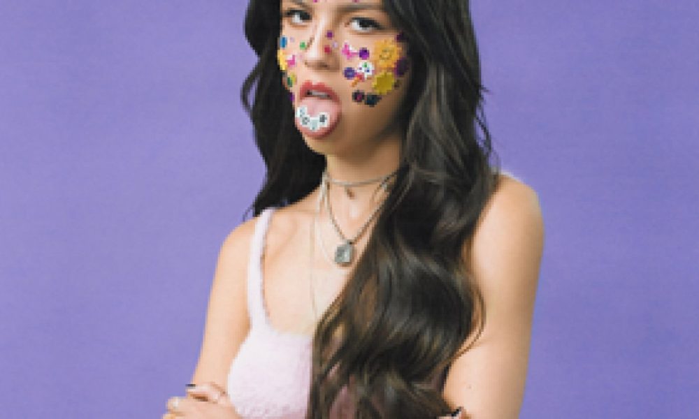 Olivia Rodrigo - Rádio Social Plus Brasil
